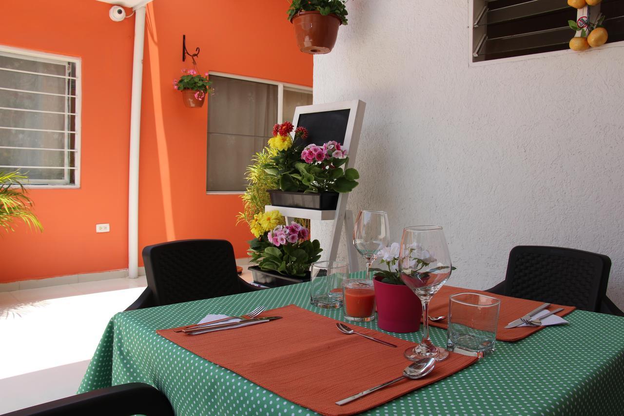 Casa Colon Bed and Breakfast Cali Buitenkant foto