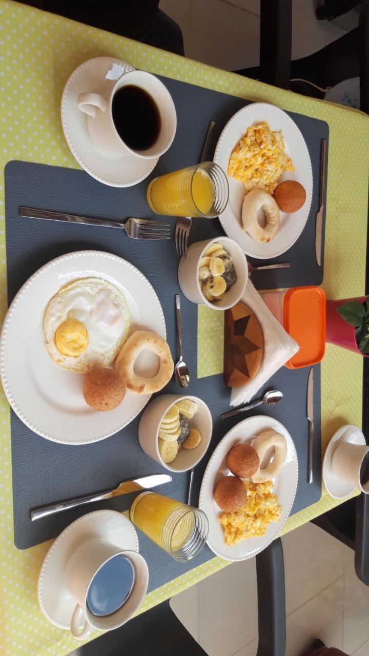 Casa Colon Bed and Breakfast Cali Buitenkant foto